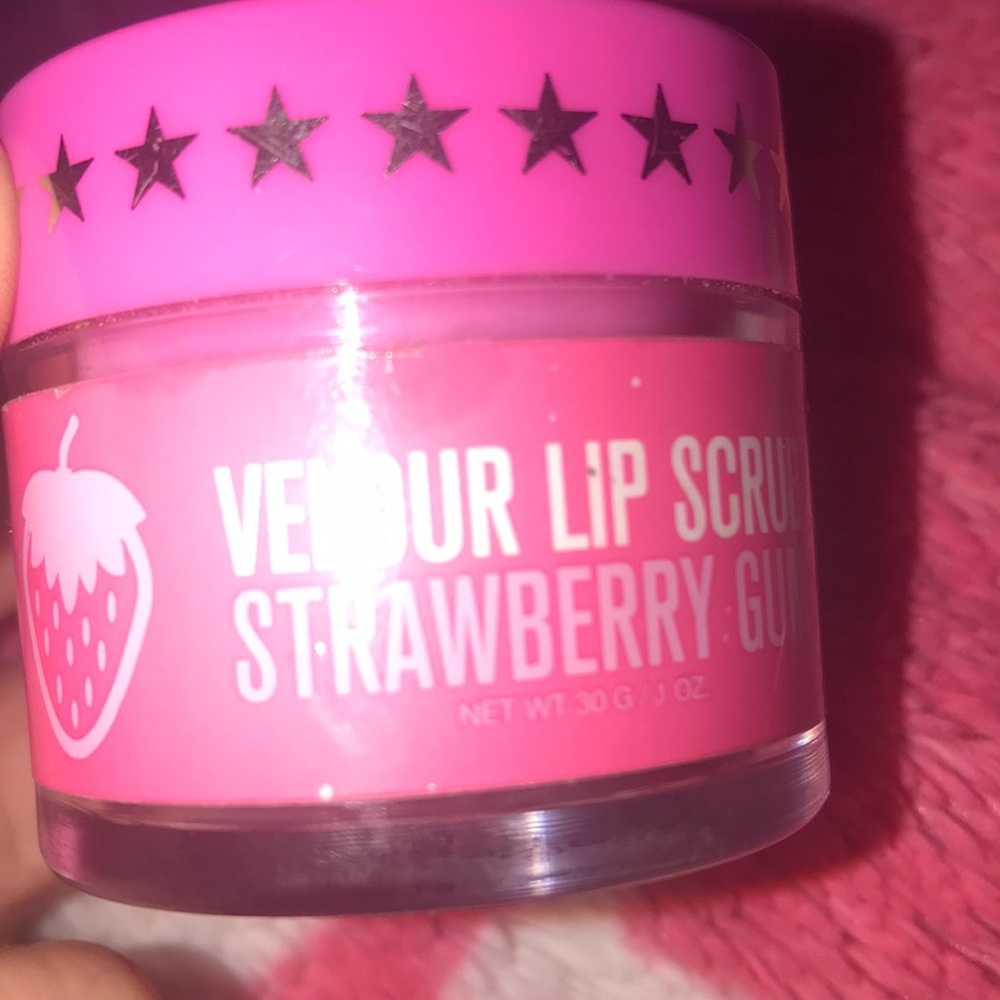 Jeffery star lip scrub